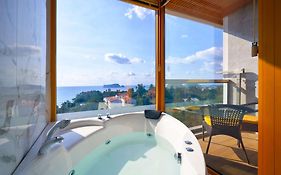 Goldone Hotel & Suites
